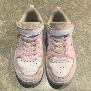 Nike girls pink Court Borough Low Recraft